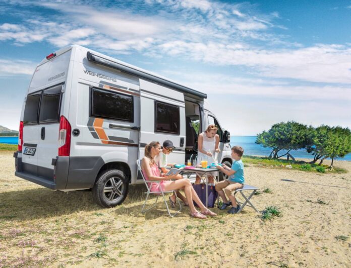 weinsberg-carabus-600-dq-exterior-50-1-696×533